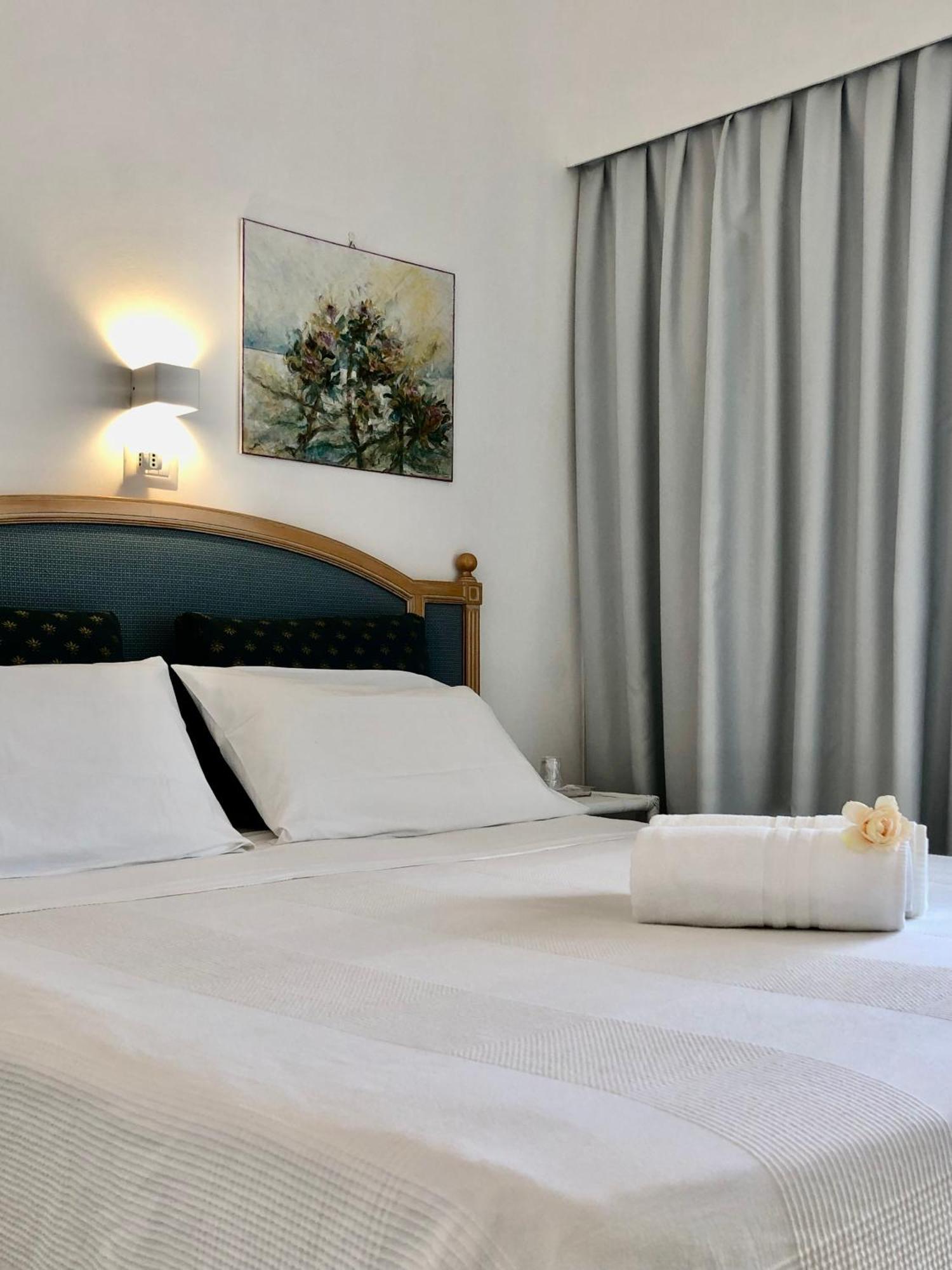 Hotel Pinocchio Cattolica Zewnętrze zdjęcie