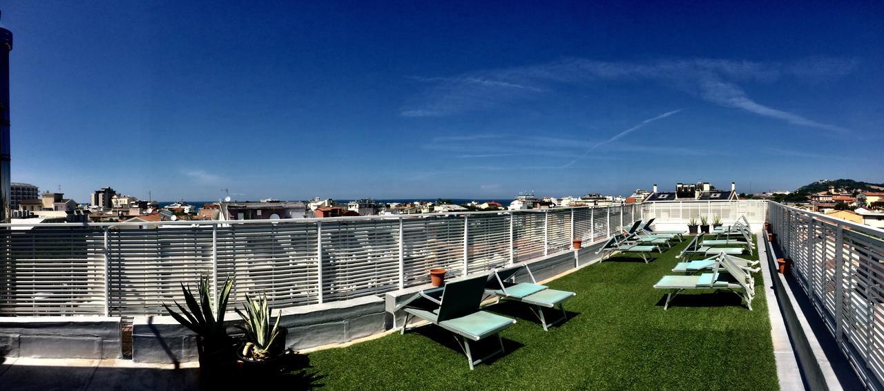 Hotel Pinocchio Cattolica Zewnętrze zdjęcie